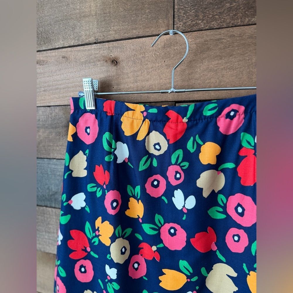 Vintage 1960s Navy Floral MOD Scooter Mini Skirt w/ Built-In Shorts - Picture 4 of 13